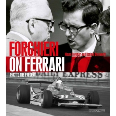 Capa de livro com homens de óculos e carro de Fórmula 1 clássico em preto e branco