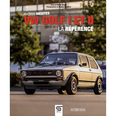 Livro com fotografia de Volkswagen Golf GTI clássico bege