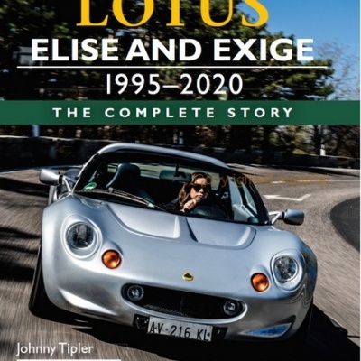 Capa de livro sobre carros Lotus Elise e Exige com fotografia de carro prata na estrada