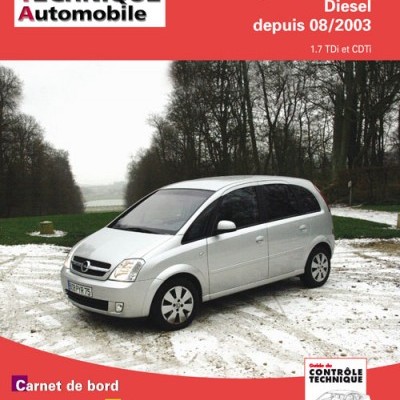 Opel Meriva cinzento em estrada com floresta, capa de revista técnica automóvel