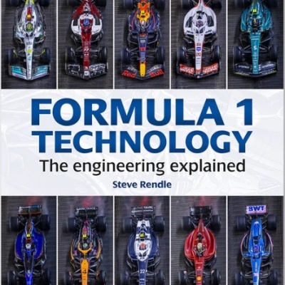 Capa do livro 'Formula 1 Technology The engineering explained' com dez carros de Fórmula 1 coloridos vistos de cima.