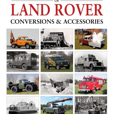 Capa de catálogo com vários Land Rover em diferentes utilizações e o título em destaque.