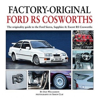 Livro sobre Ford RS Cosworths com várias imagens de carros e motores