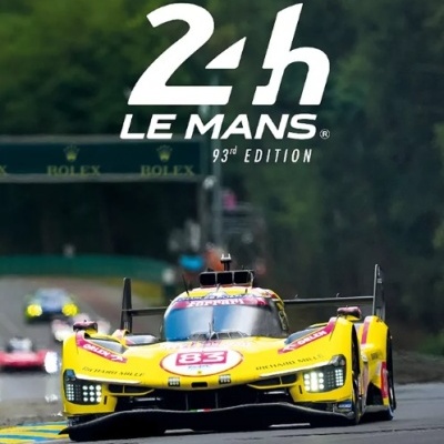 Capa do anuário oficial 2025 das 24h LE MANS com carro de corrida amarelo número 83 na pista
