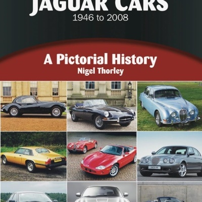 Capa de livro com imagens de carros Jaguar de várias épocas e cores