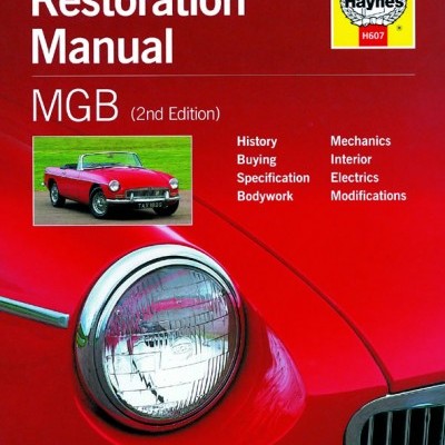 Capa vermelha de manual Haynes Restoration Manual MGB com foto de carro clássico e texto