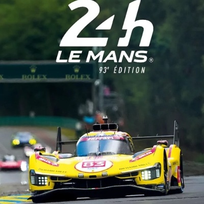 Capa do livro oficial 24h Le Mans 2025 com carro de corrida amarelo número 83 na pista.