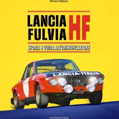 Capa de livro com título e imagem de carro Lancia Fulvia HF vermelho e branco