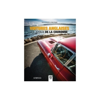 Livro com capa mostrando carro clássico inglês vermelho junto ao mar
