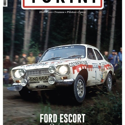 Capa da revista TURINI com Ford Escort em rally no bosque
