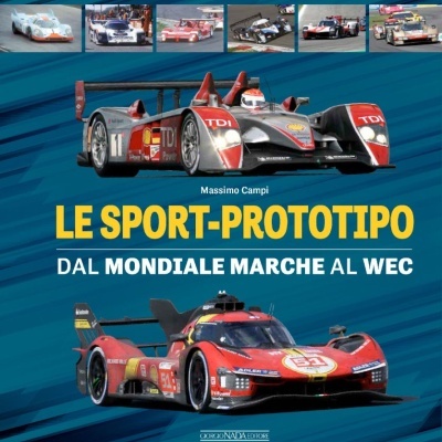 Capa de livro com carros de corrida vermelhos e pretos e texto em italiano.