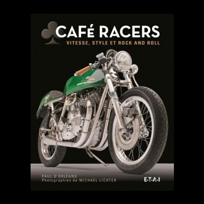 Motocicleta café racer verde com detalhes prateados e pneus pretos em fundo preto