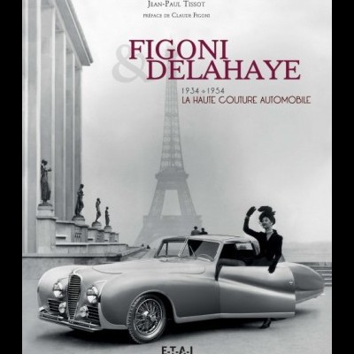 Capa de livro preto e branco com carro clássico e mulher junto à Torre Eiffel