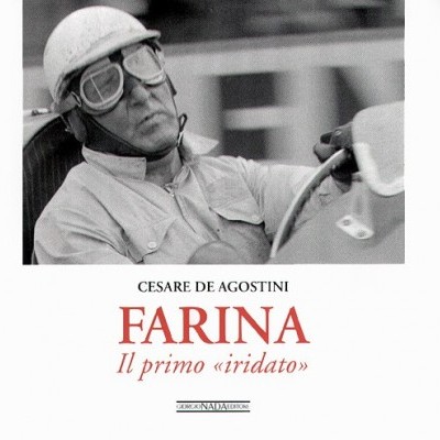 Capa de livro com fotografia a preto e branco de homem com capacete e óculos de proteção