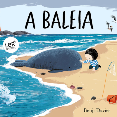 Capa de livro infantil com baleia azul na praia e menino abraçando-a