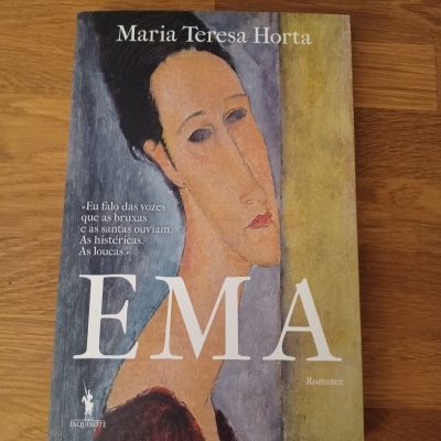 Capa do livro EMA de Maria Teresa Horta com retrato artístico de mulher