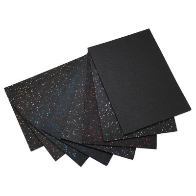 Folhas pretas com pontos coloridos e textura variada