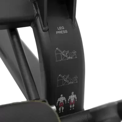 Equipamento de ginásio preto para leg press com texto e gráficos brancos.