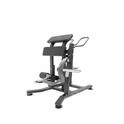 Máquina de exercícios com estrutura metálica cinza e almofadas pretas