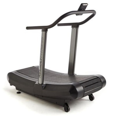 Tapete de corrida curvo preto com estrutura metálica e apoio para telemóvel