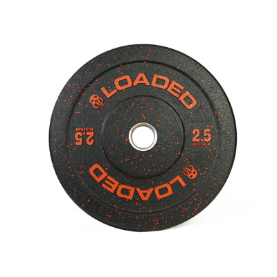 Disco de peso preto com manchas vermelhas e texto laranja LOADED 2.5 KILOGRAM