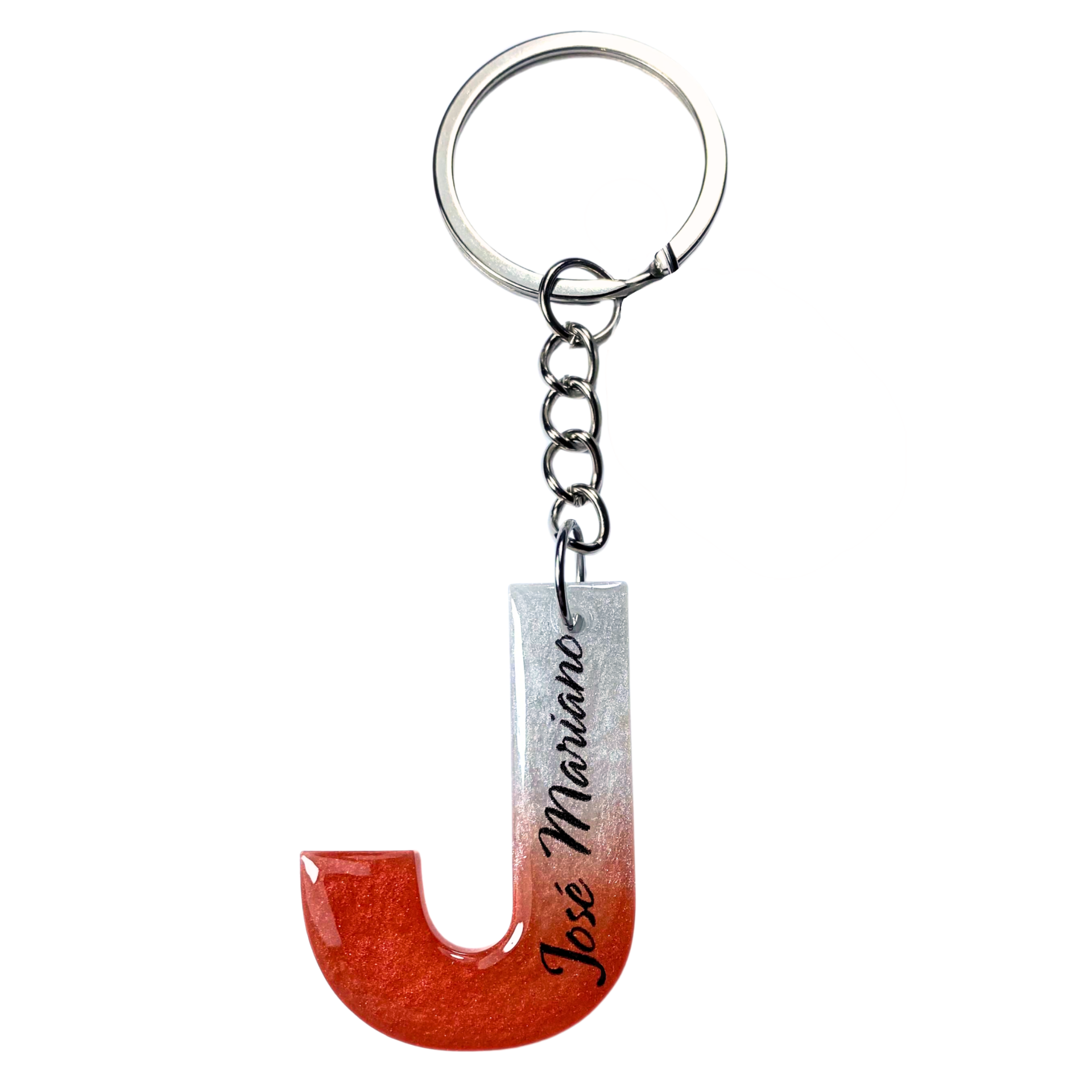 Chaveiro em forma de letra J vermelho e branco com nome José Mariano