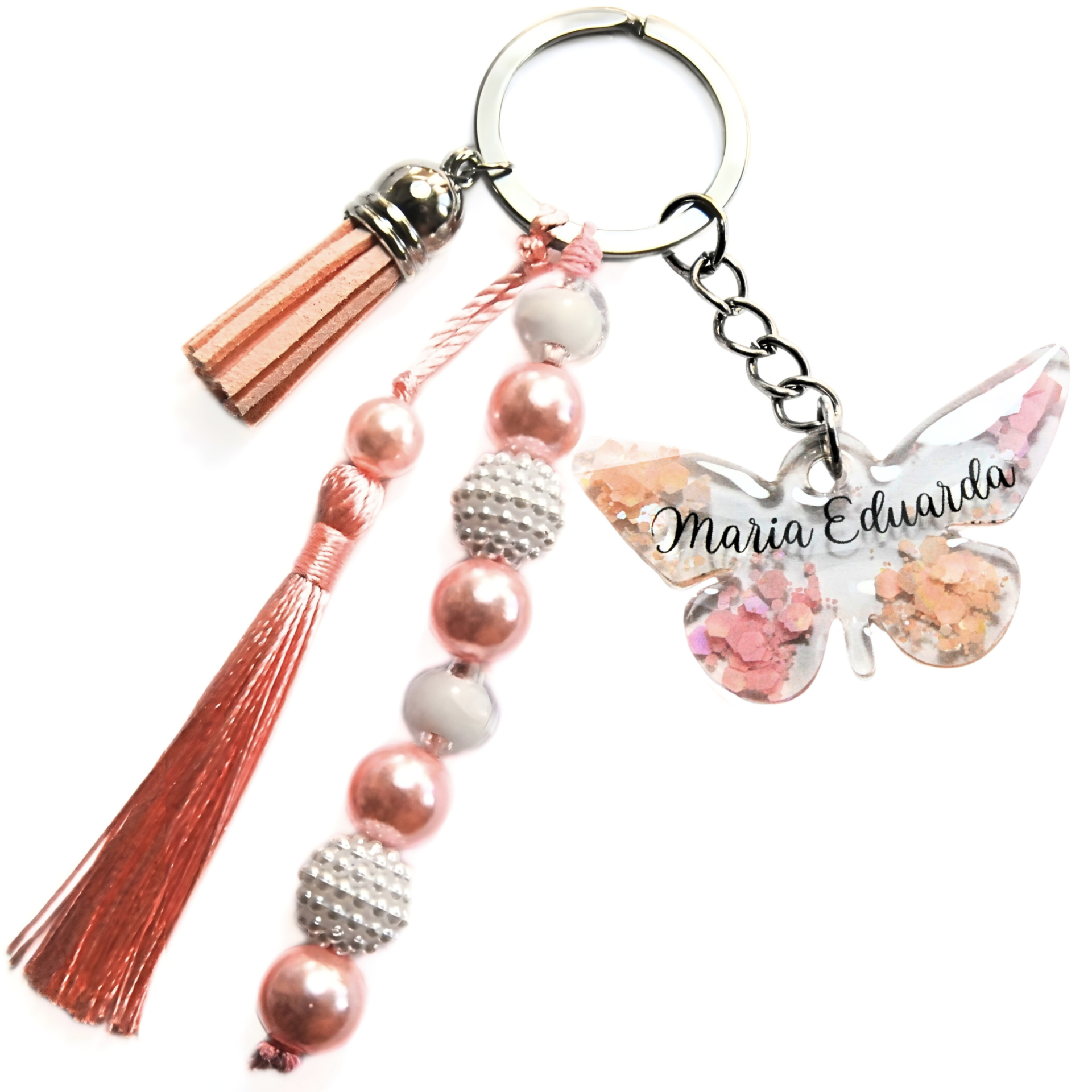 Chaveiro com borlas, contas e pendente borboleta com nome