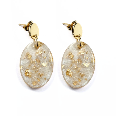 Brincos ovais transparentes com flocos dourados e base dourada
