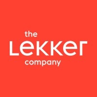 Logotipo com texto 'the LEKKER company' sobre fundo laranja.