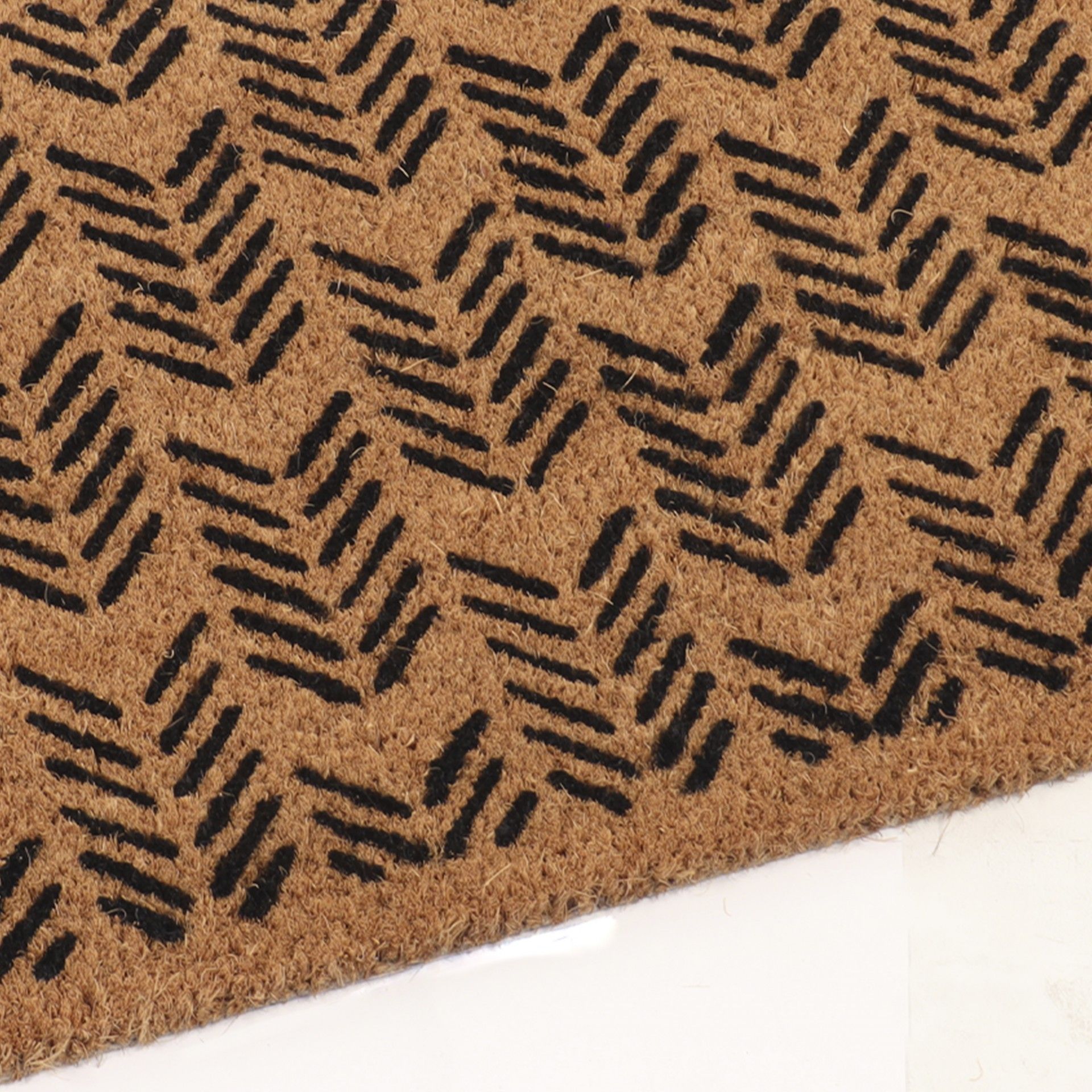 Tapete de entrada de fibras naturais com padrão preto