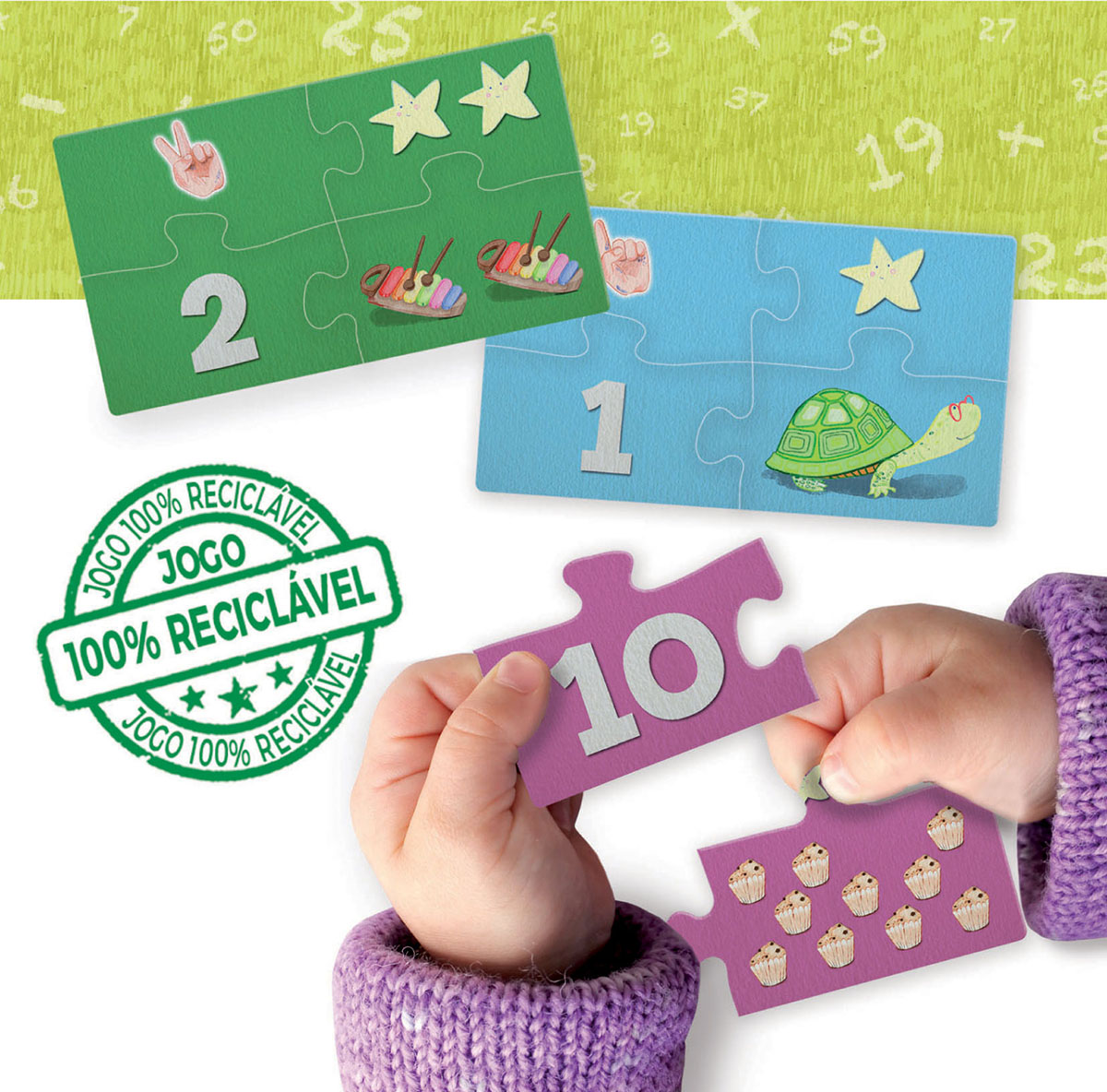 Peças de puzzle coloridas com números e desenhos, selo de jogo 100% reciclável e mãos infantis a segurar uma peça