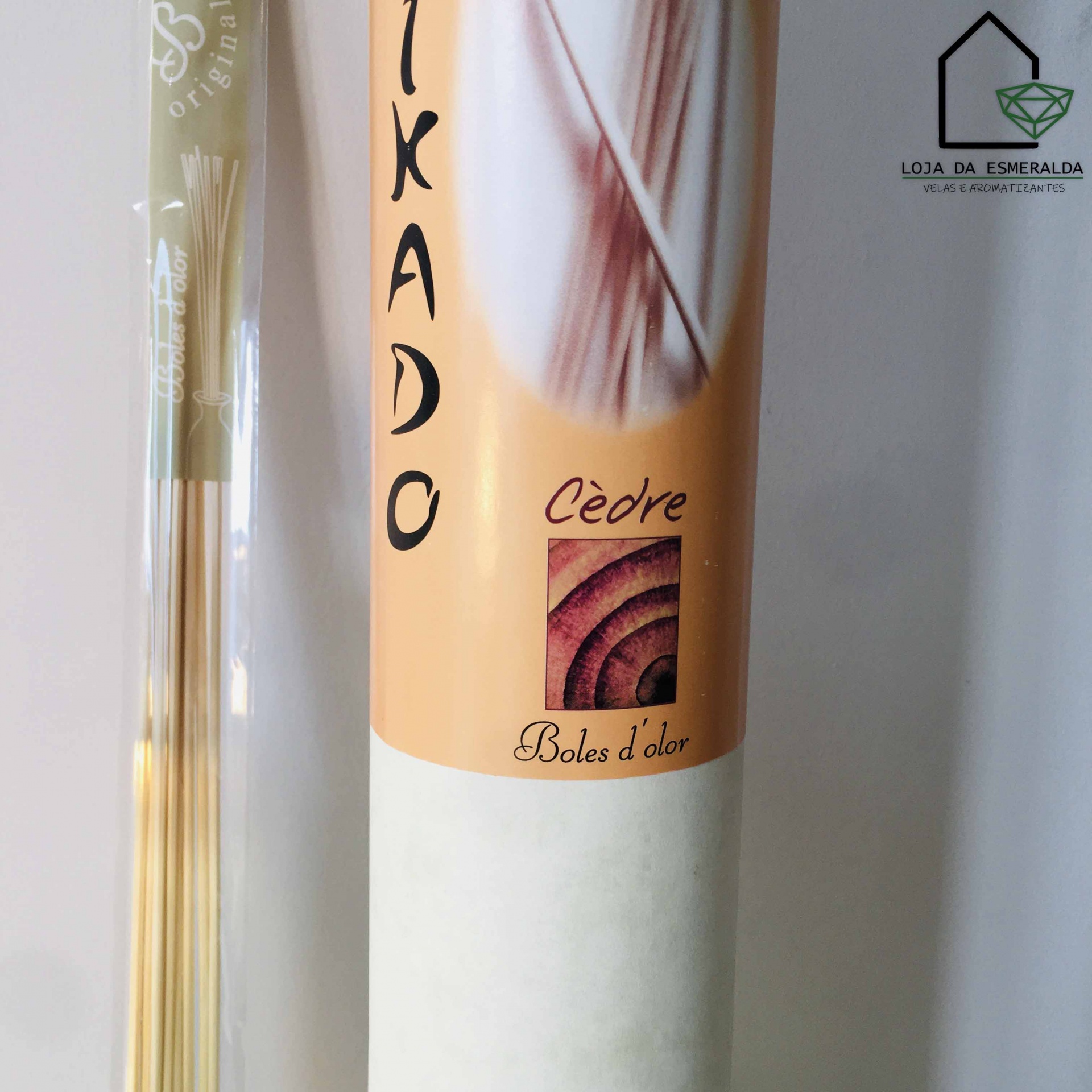 Incenso Ikado Cèdre Boles d'olor com varetes e embalagem
