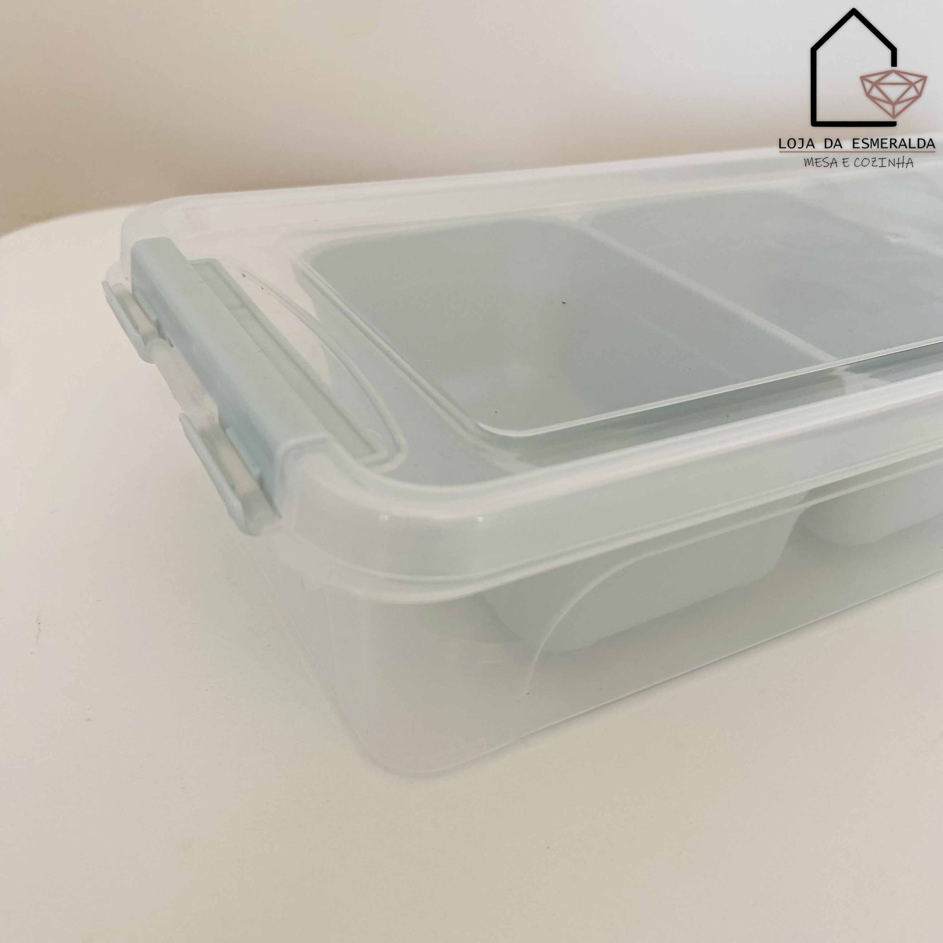 Caixa de armazenamento de plástico transparente com tampa e fechos laterais