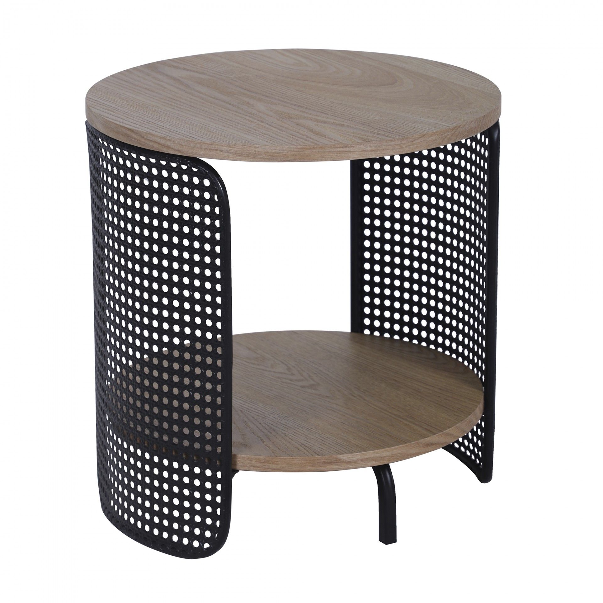 Mesinha redonda com tampo e prateleira de madeira clara e estrutura lateral em metal preto perfurado