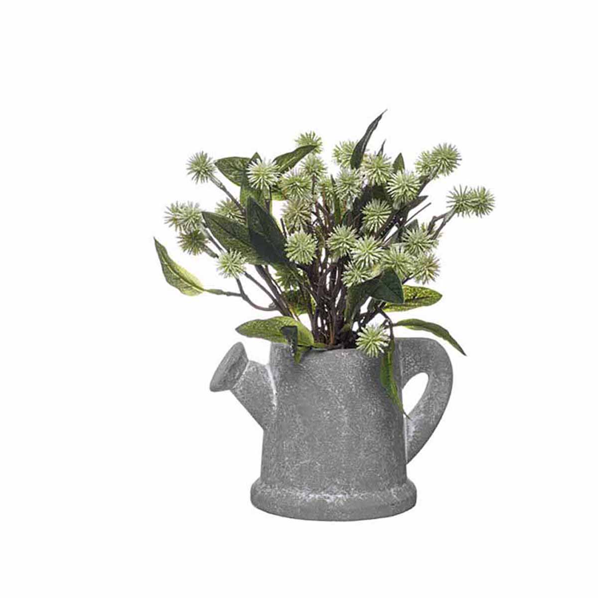 Regador cinzento com planta artificial de flores brancas e folhas verdes