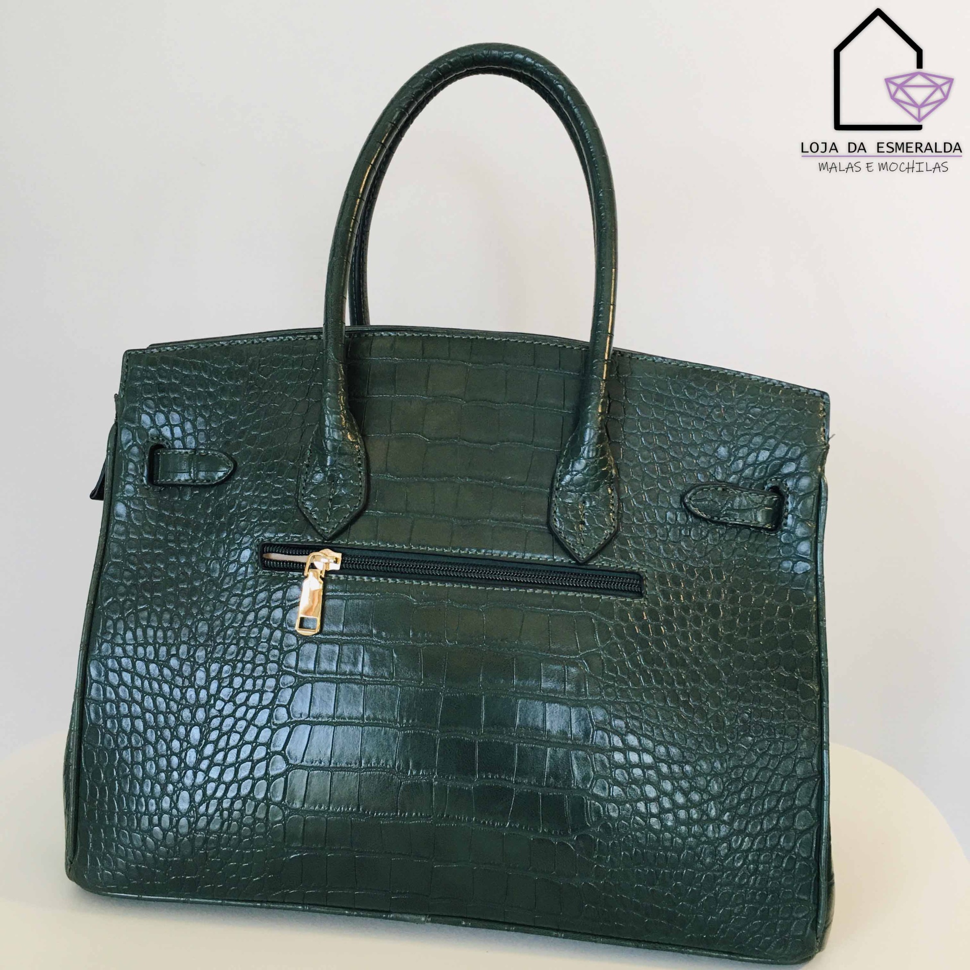 Mala de mão verde escuro com textura imitação pele de crocodilo e fecho frontal