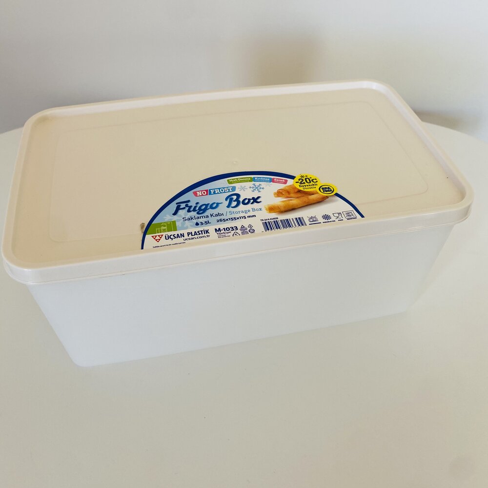 Caixa de armazenamento de plástico branca com tampa e etiqueta Frigo Box