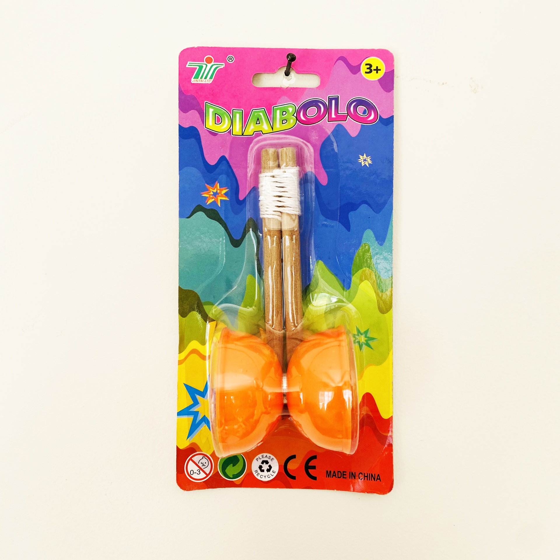 Diabolo laranja em embalagem colorida com texto DIABOLO