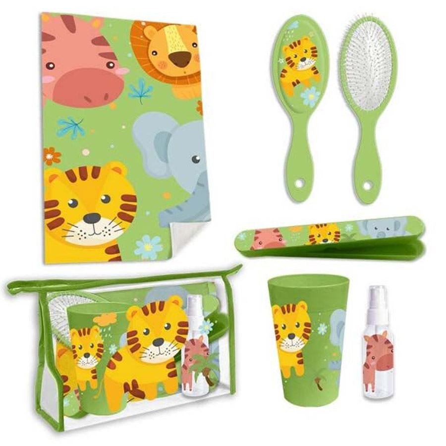 Conjunto infantil de higiene com estampas de animais em verde