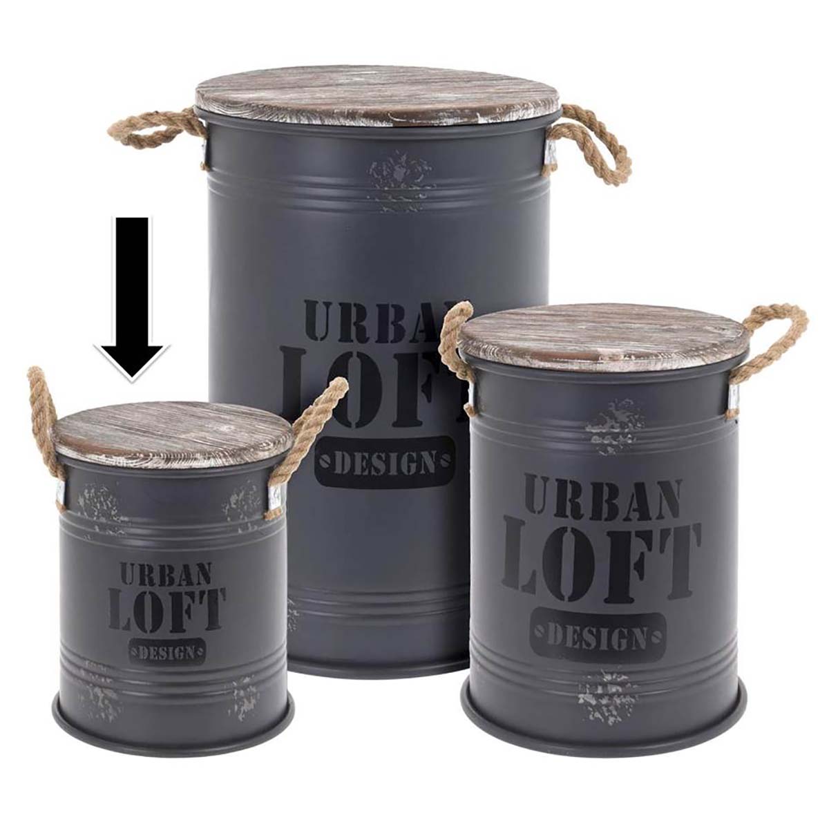 Três contentores metálicos cinzentos com tampas de madeira e cordas, texto URBAN LOFT DESIGNS