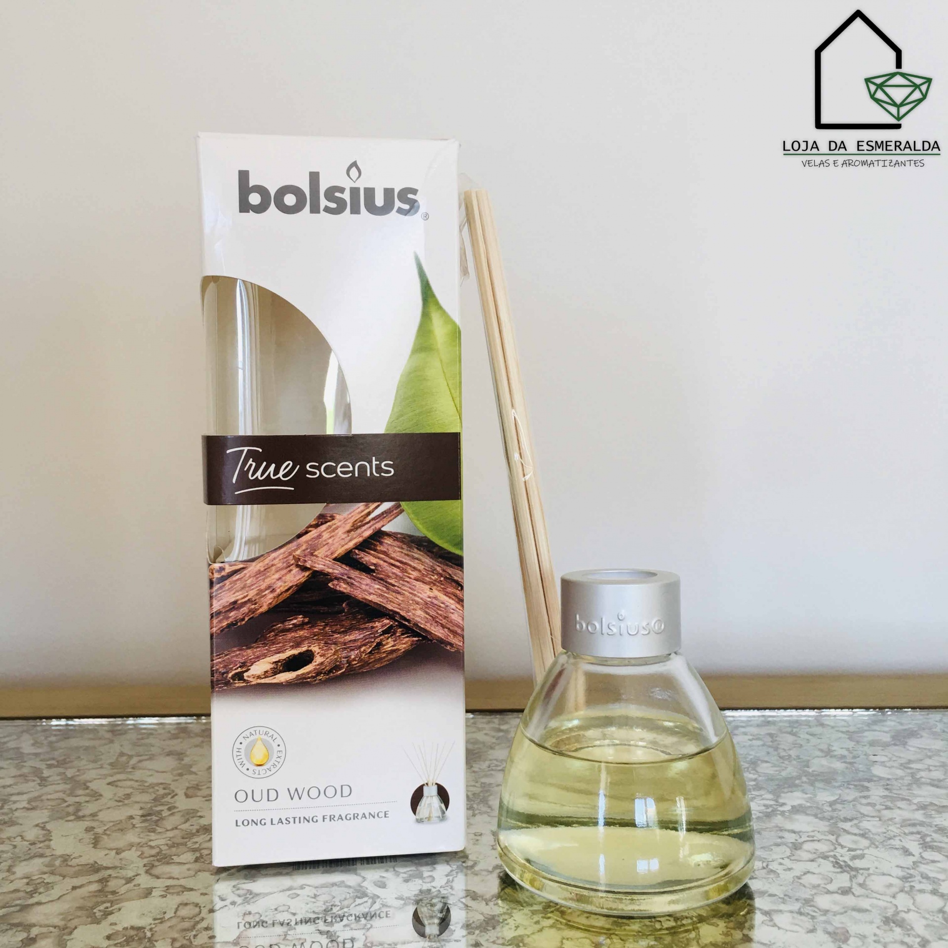Fragrância para difusor Bolsius True Scents Oud Wood com embalagem branca