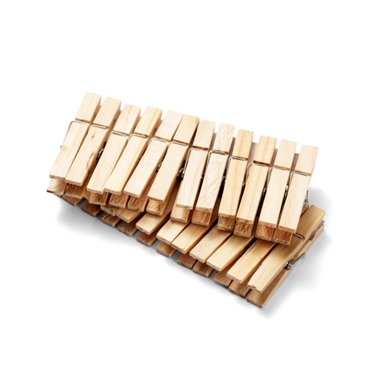 Molas de madeira com mola metálica empilhadas