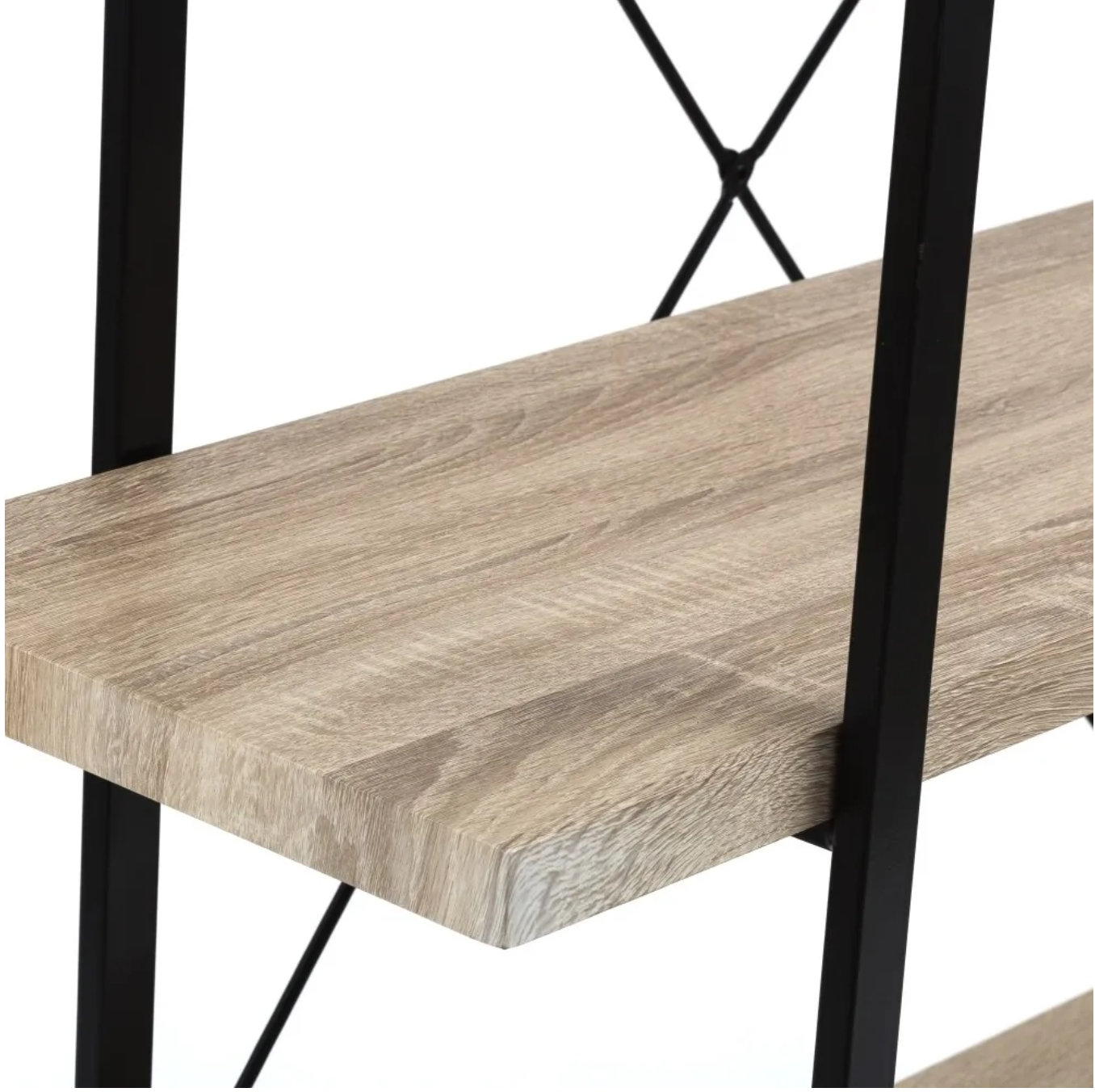 Prateleira de madeira clara com estrutura metálica preta