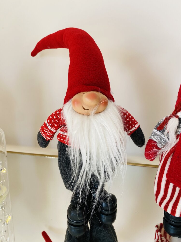 Gnomo decorativo com chapéu vermelho e barba branca