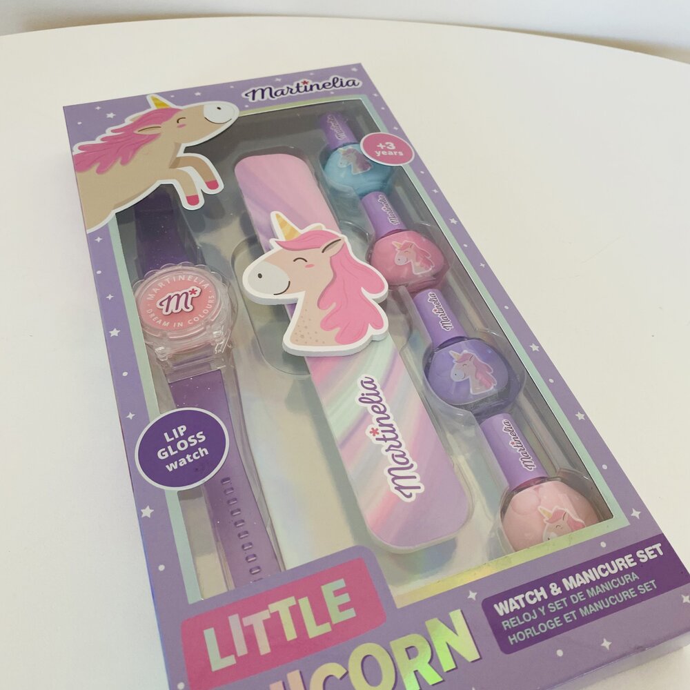 Conjunto de relógios e manicure Little Unicorn da Martinelia em embalagem transparente e roxa