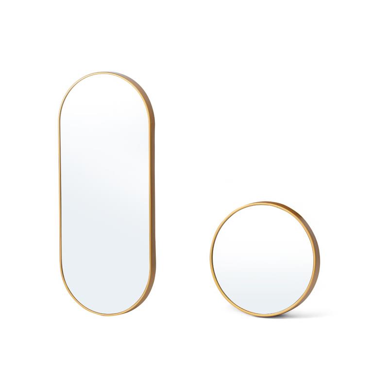 Dois espelhos com moldura dourada, um oval e outro redondo
