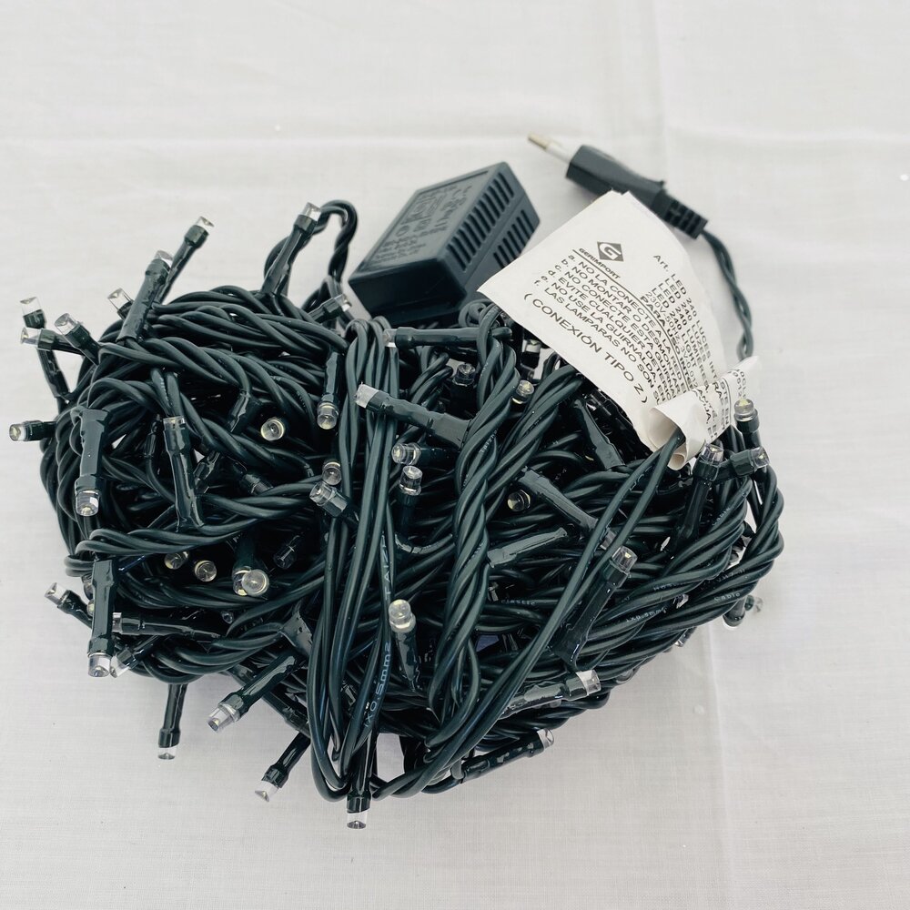 Conjunto de luzes decorativas LED com fios verdes e transformador