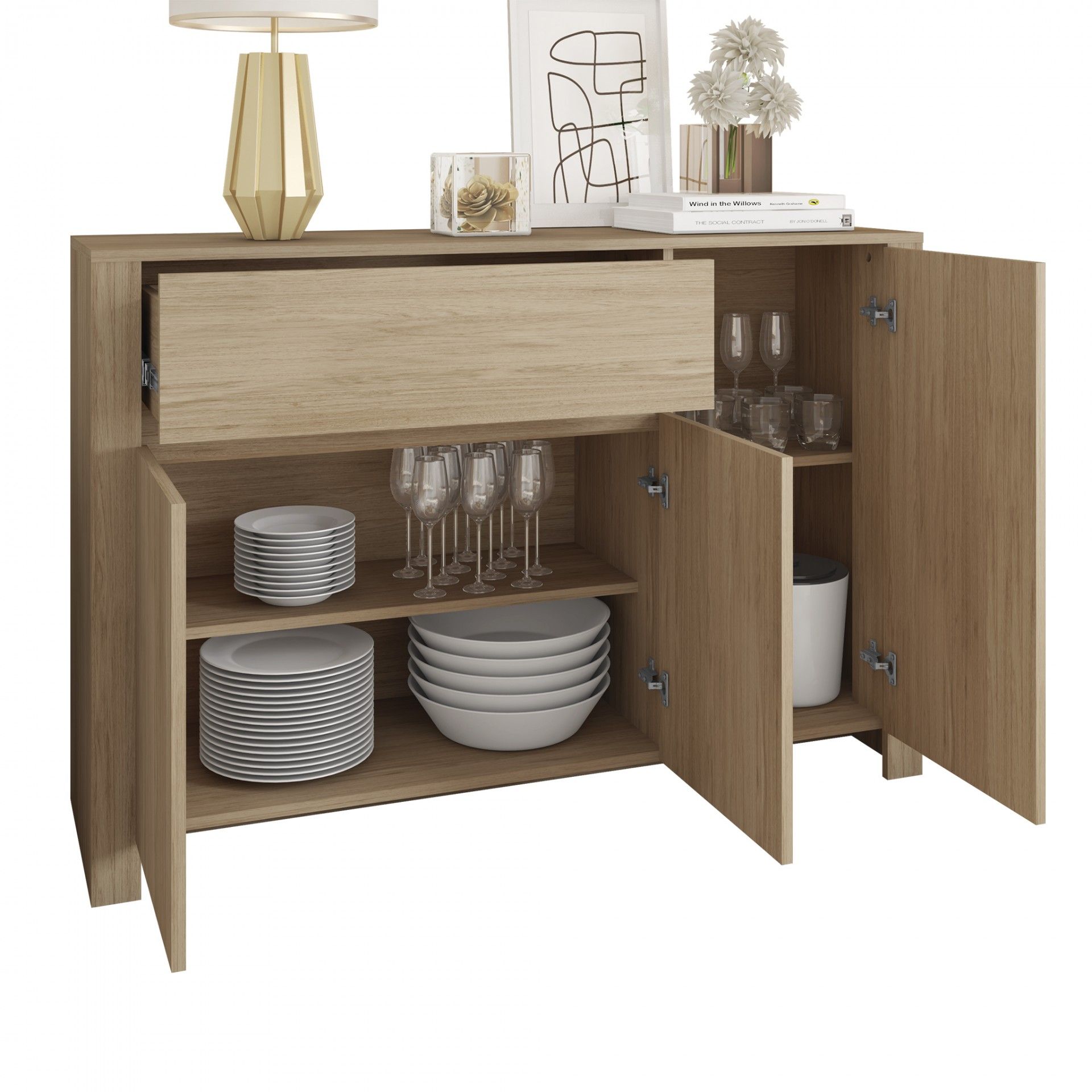 Móvel de madeira com pratos, taças e decoração em cima