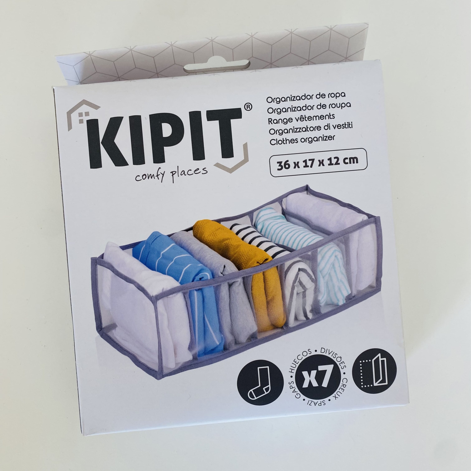 Organizador de roupa KIPIT cinza translúcido em embalagem branca.