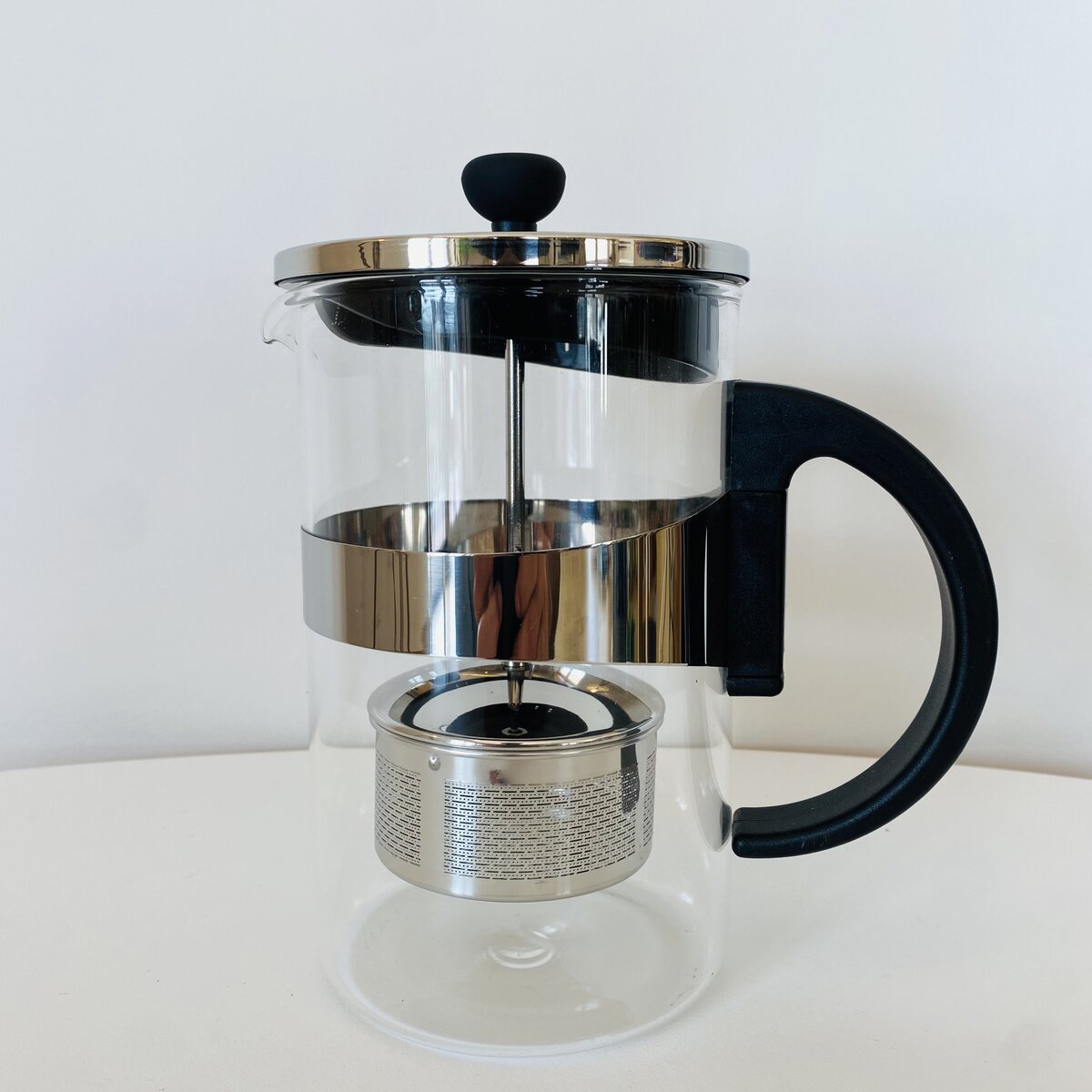 Prensa Francesa transparente com pega preta e aço inoxidável